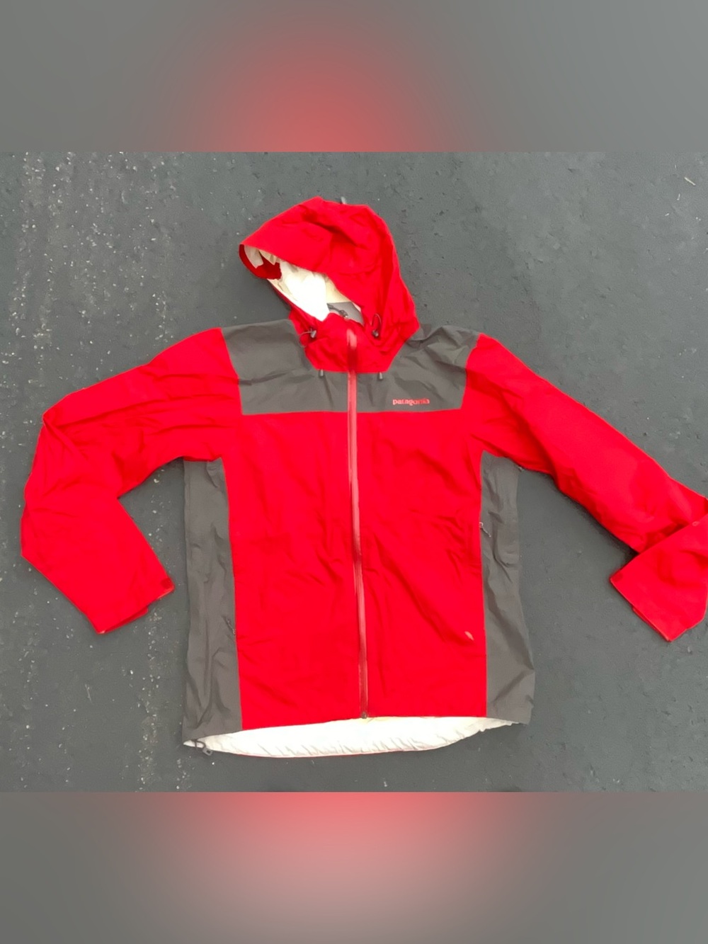 Patagonia Men’s Torrentshell Plus Rain Jacket Ref and Black Size Medium